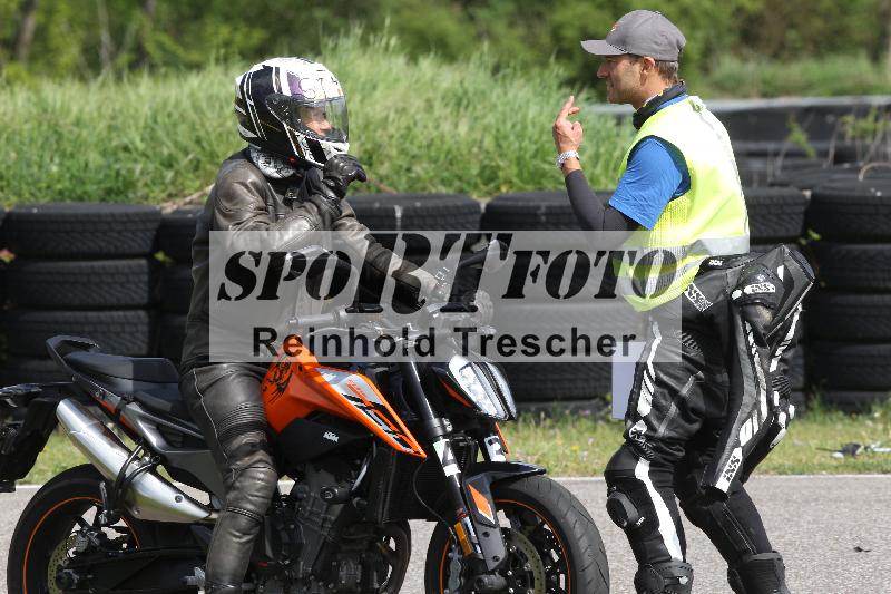 /Archiv-2025/10 23.04.2025 Cornu Master School ADR/gruen-vert/43